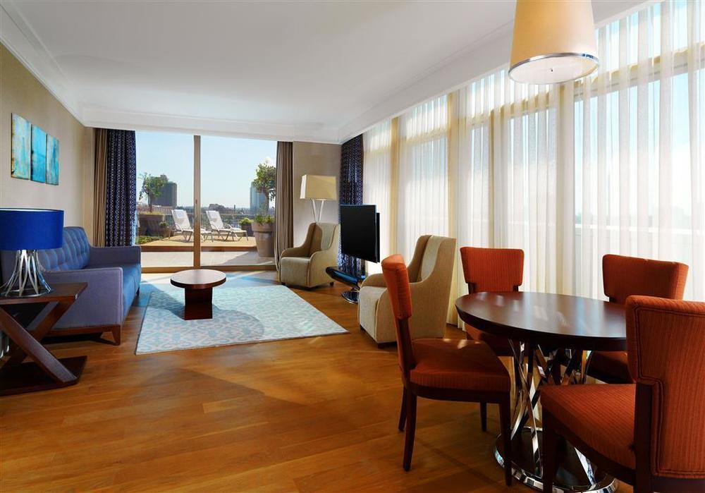 Sheraton Grand Adana Værelse billede